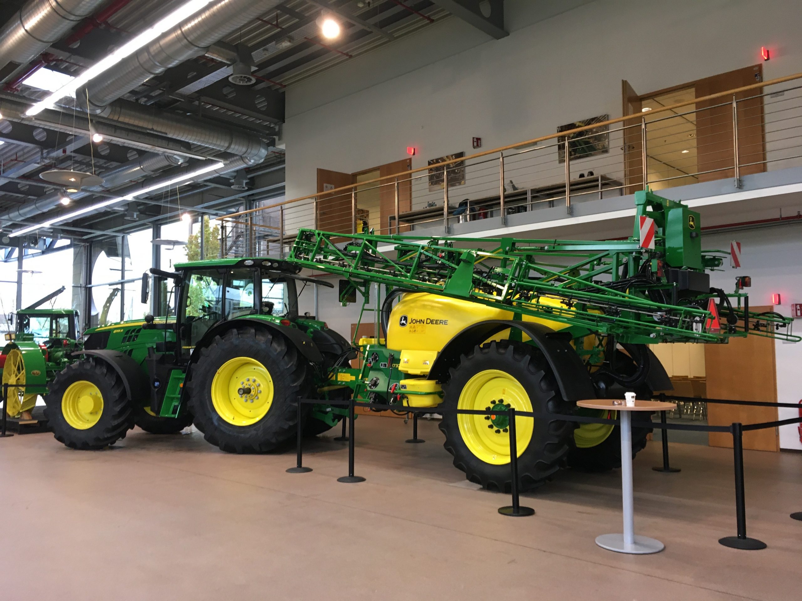 Erasmus+ Team zu Gast beim Landmaschinenhersteller John Deere in